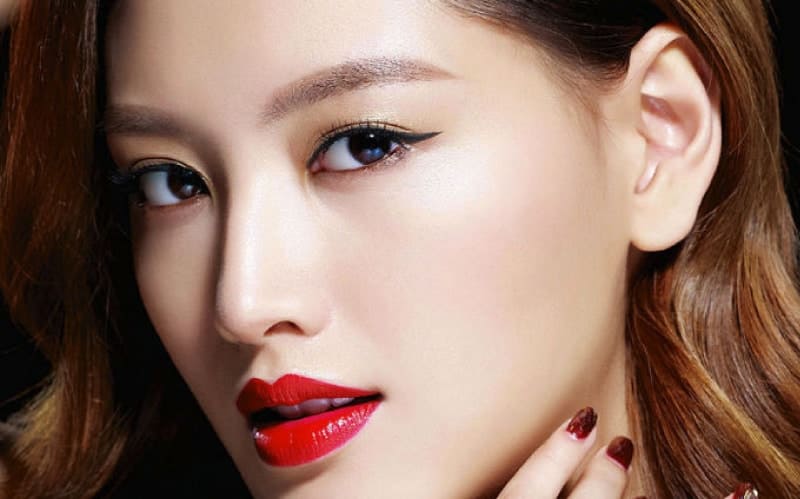 Thẩm mỹ mí mắt